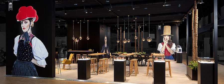 Neues Messekonzept „Black Forest“ Forestadent - Tina Aßmann Neues Messekonzept „Black Forest“ Forestadent - Tina Aßmann