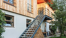 Aussentreppe zu den beiden Atelierwohnungen - Tina Assmann - Innenarchitektur - München